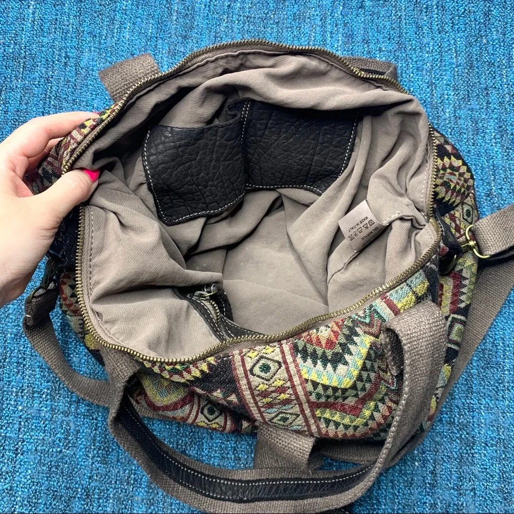 Vintage Wilsons Leather Tapestry Print Aztec Duffle Crossbody Bag Western Boho